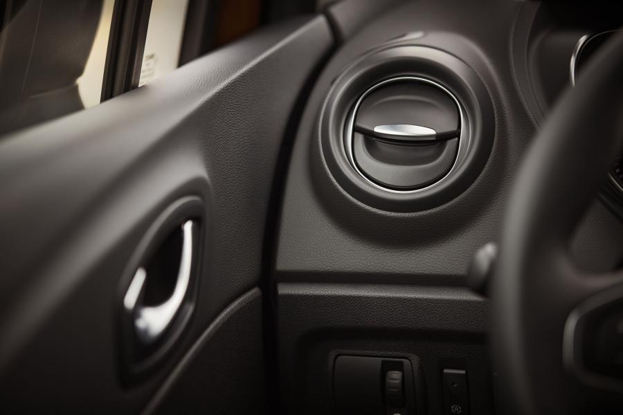 Детали интерьера Renault Captur 2017 года  (WW) (фото 138 из 149)